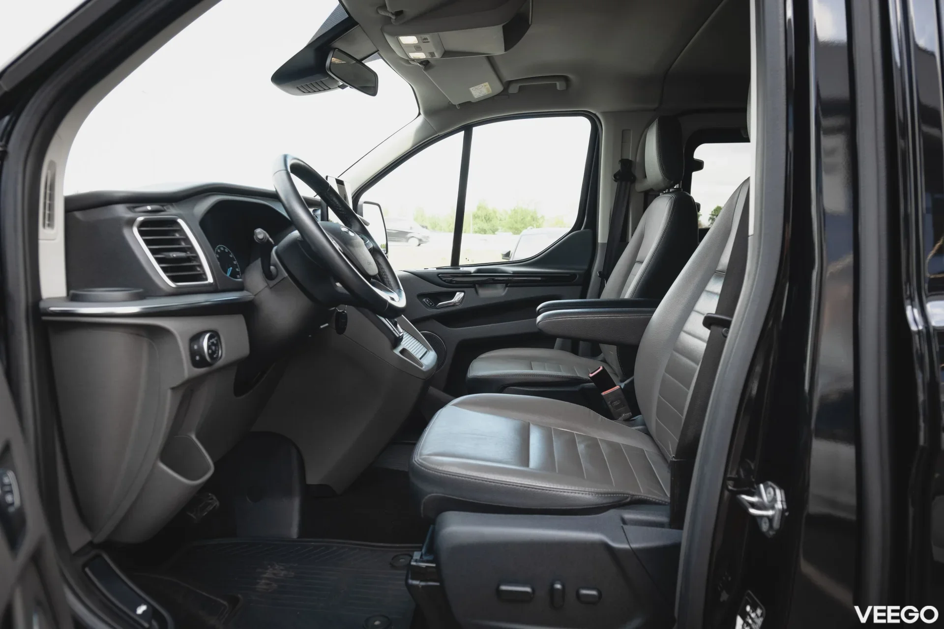 Ford Tourneo Custom Titanium 320L 2 136kW