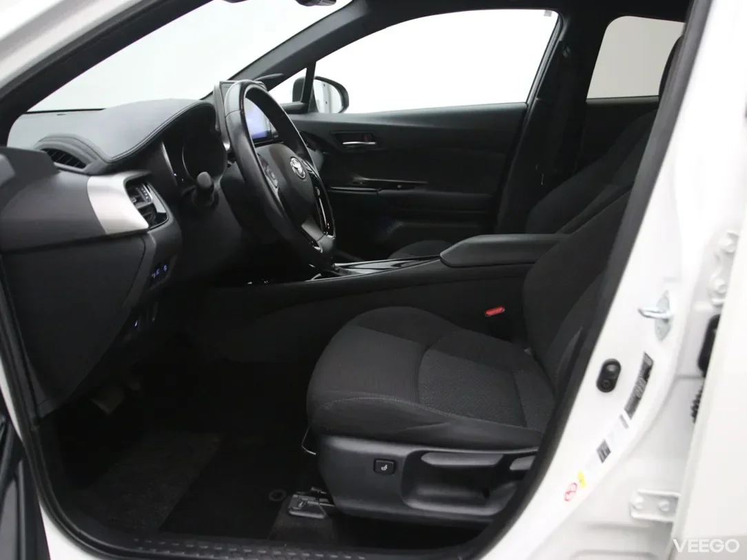 Toyota C-HR 1.8 90kW