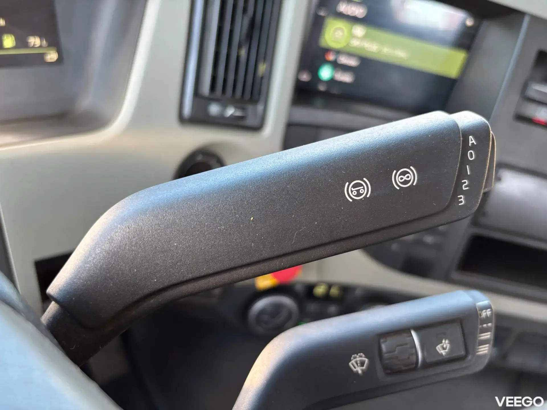 Volvo FM450 6x2*4 + ZETTEBERGS LIFT 338kW