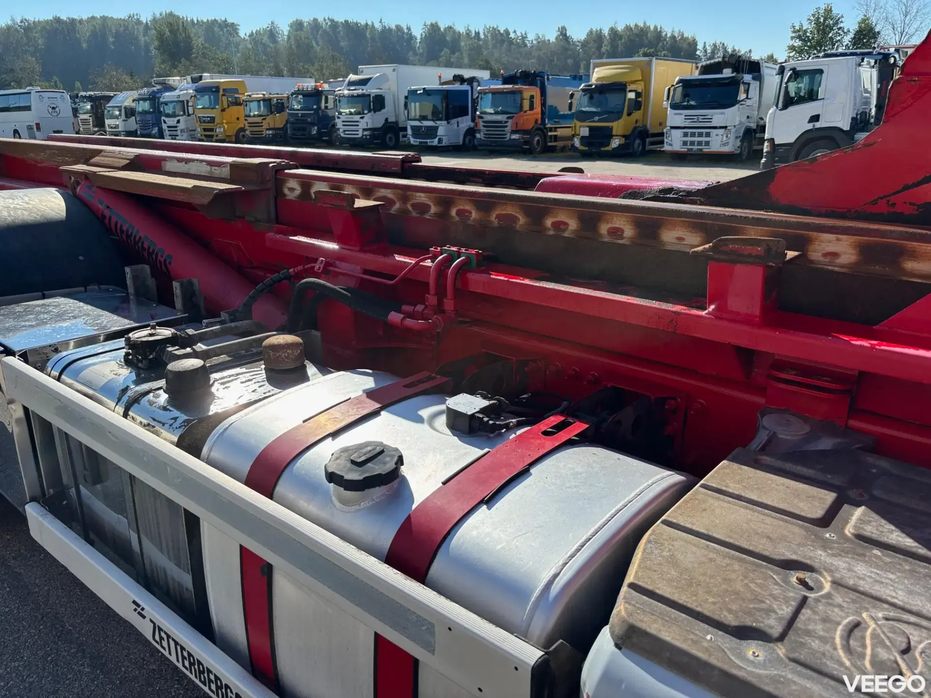 Volvo FM450 6x2*4 + ZETTEBERGS LIFT 338kW