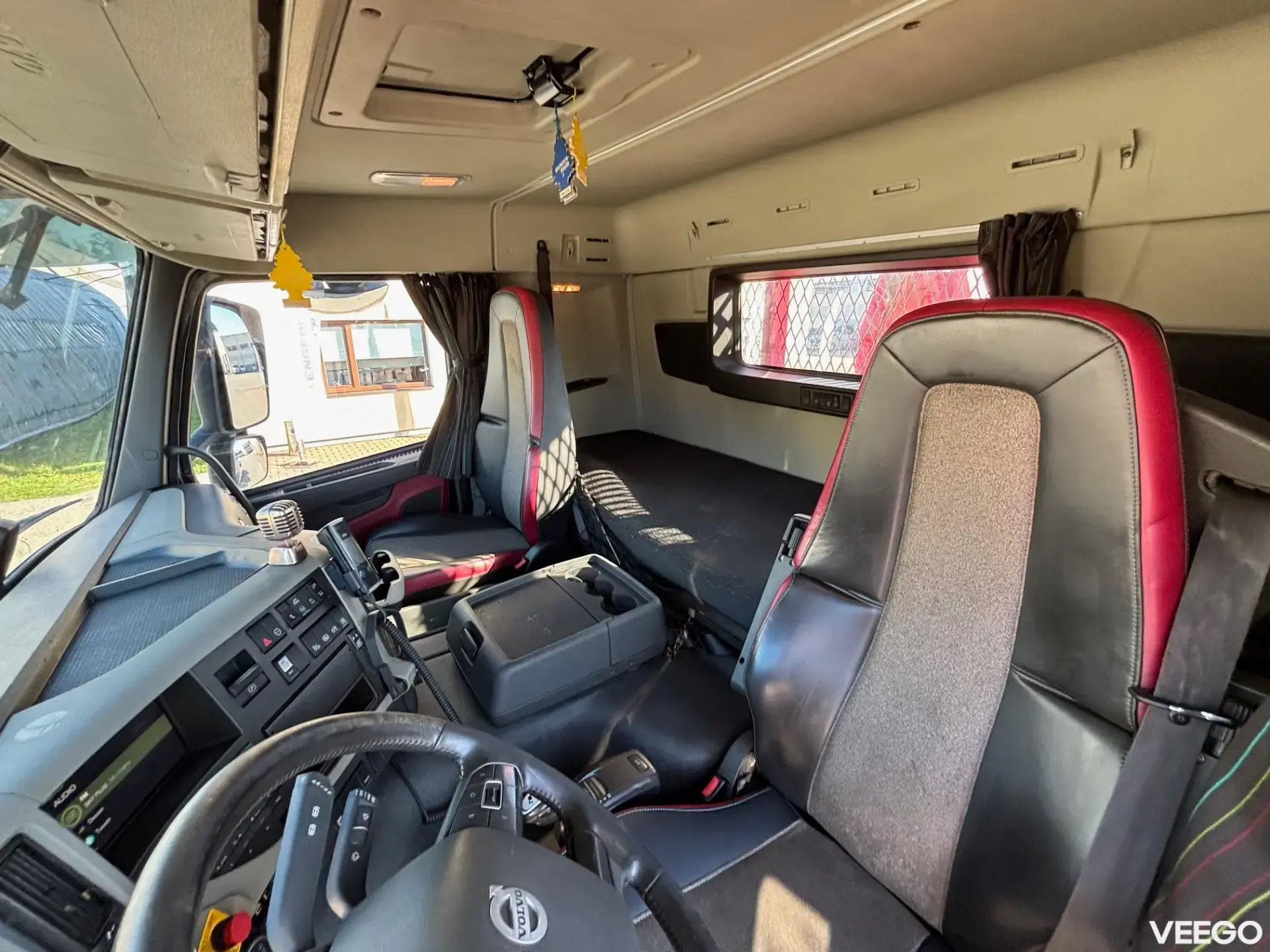 Volvo FM450 6x2*4 + ZETTEBERGS LIFT 338kW
