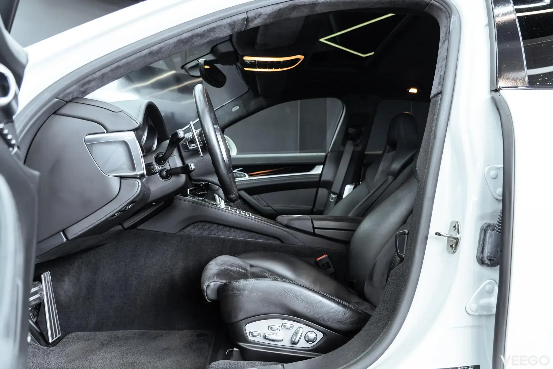 Porsche Panamera 4.8 316kW
