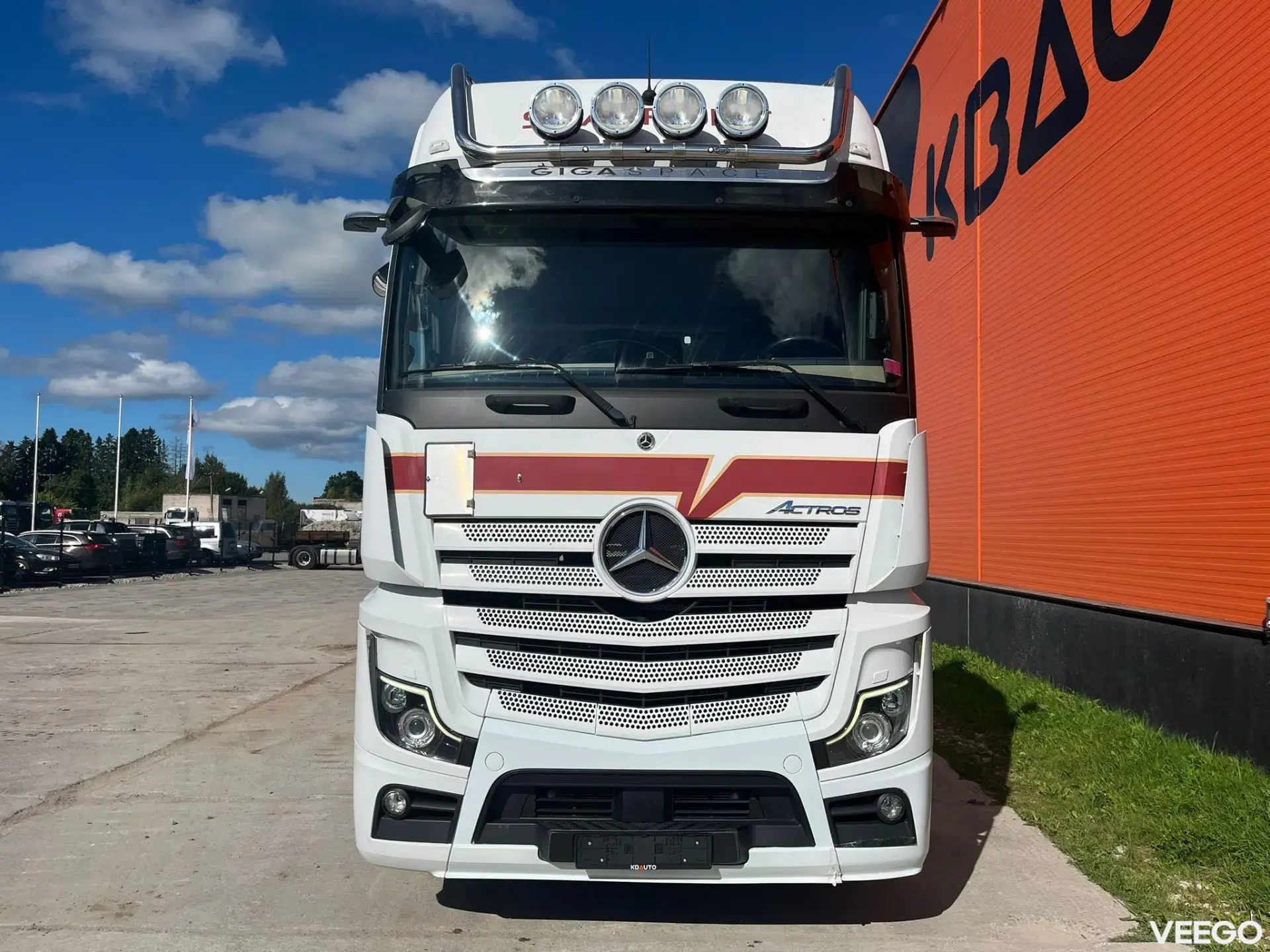 Mercedes-Benz Actros GIGASPACE / CAM MIRRORS / DOUBLE BOGIE 390kW