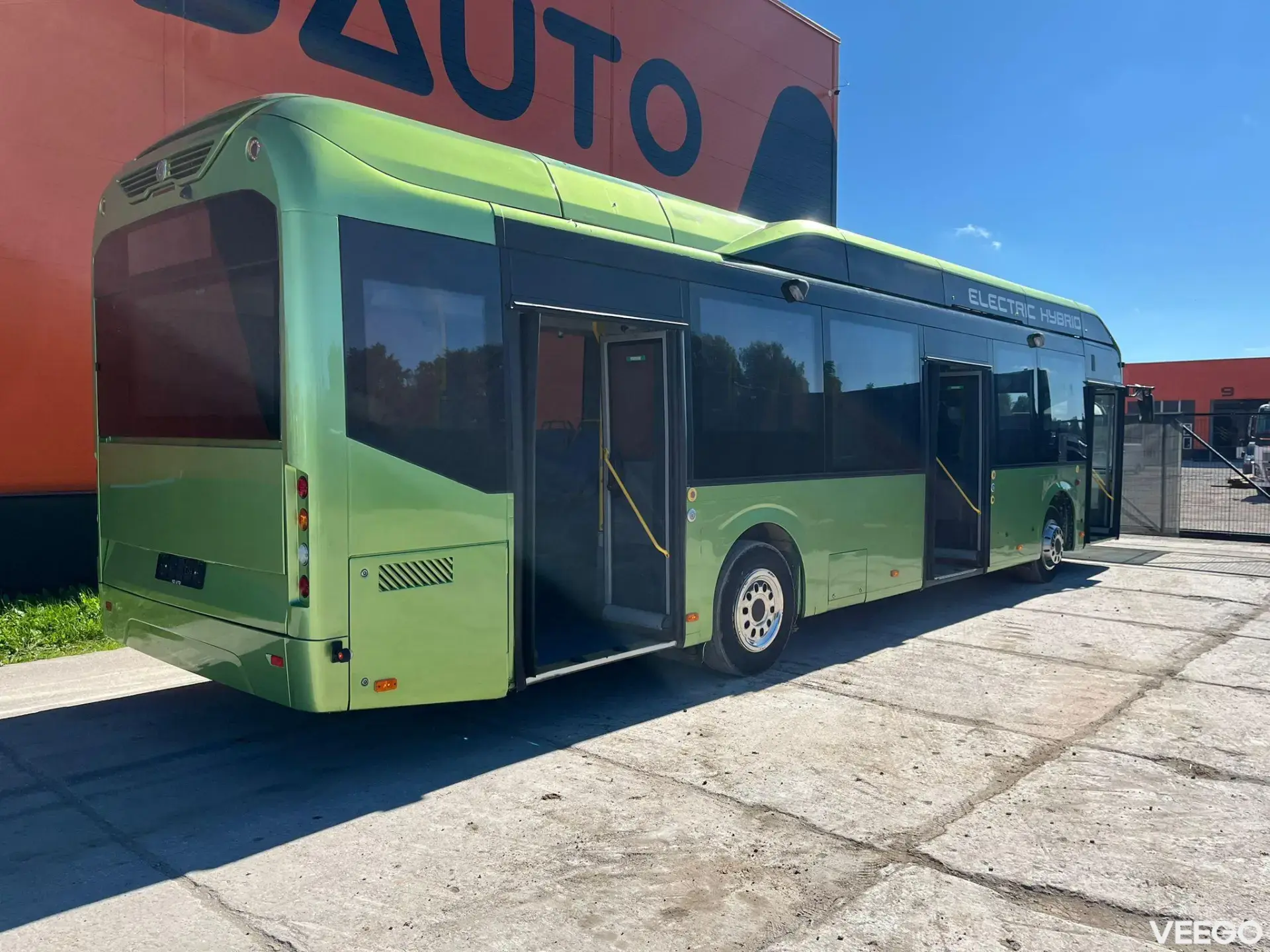 Volvo B5LH HYBRID / AC / AUXILIARY HEATING 180kW