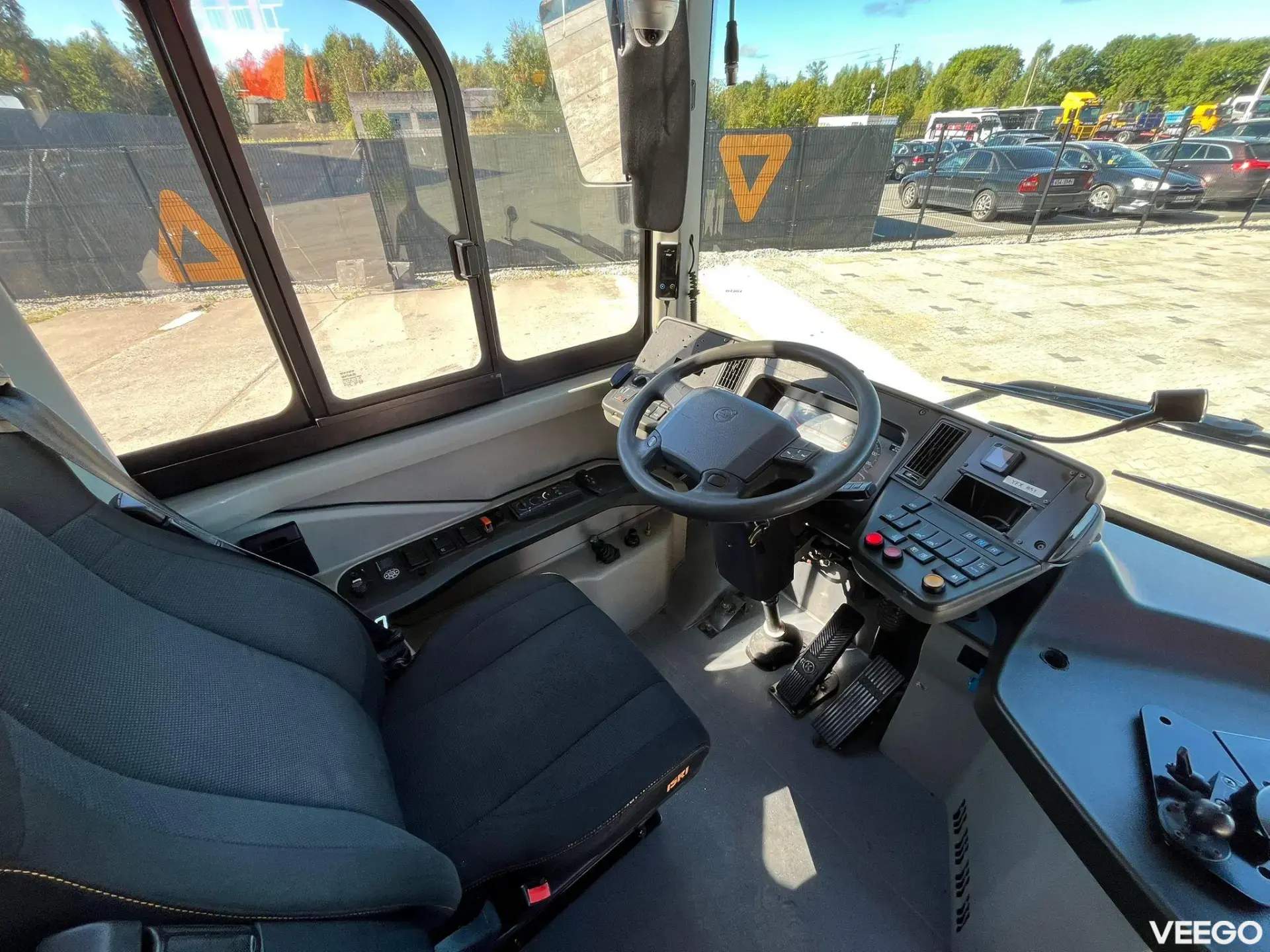 Volvo B5LH HYBRID / AC / AUXILIARY HEATING 180kW