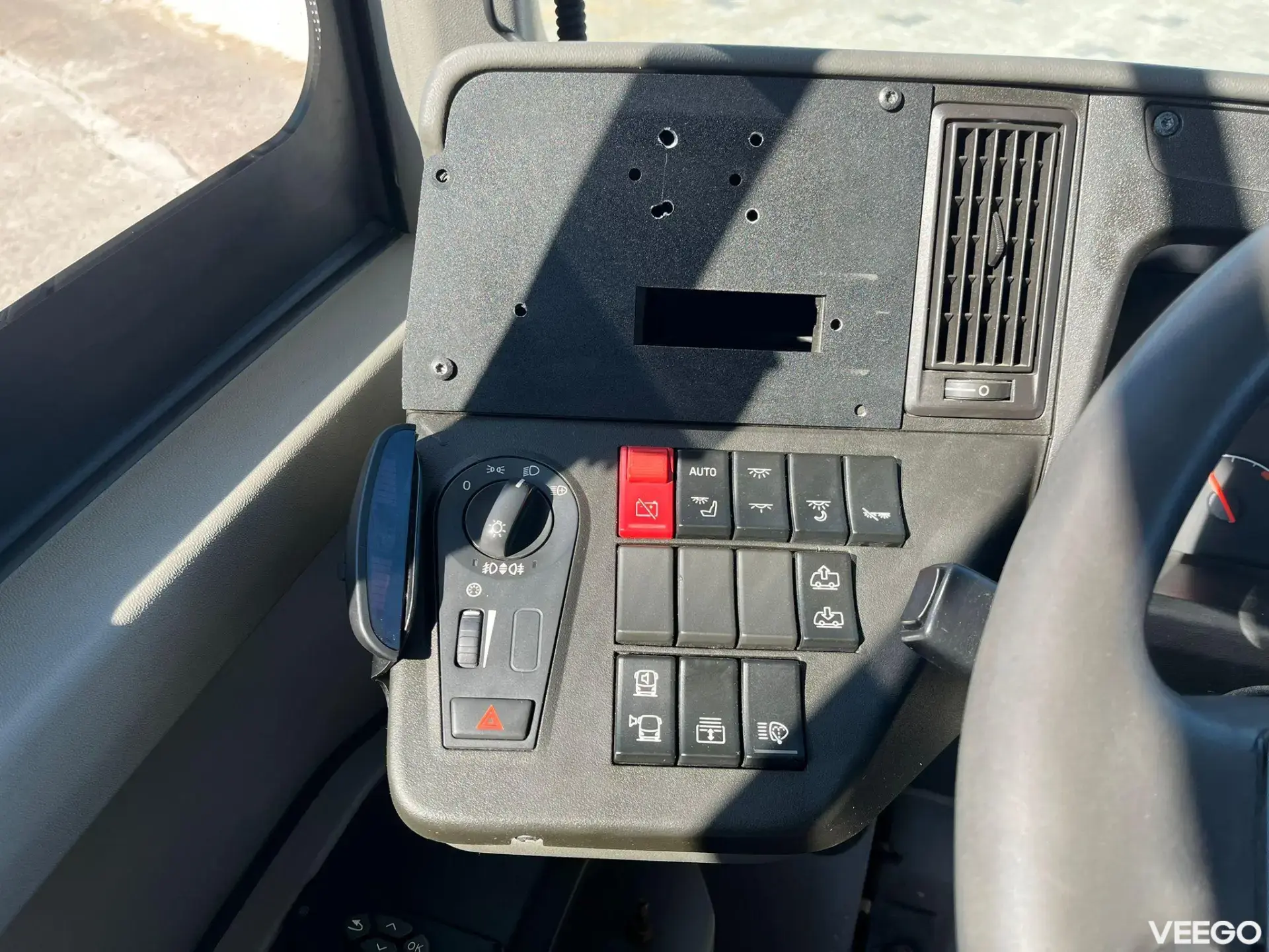 Volvo B5LH HYBRID / AC / AUXILIARY HEATING 180kW