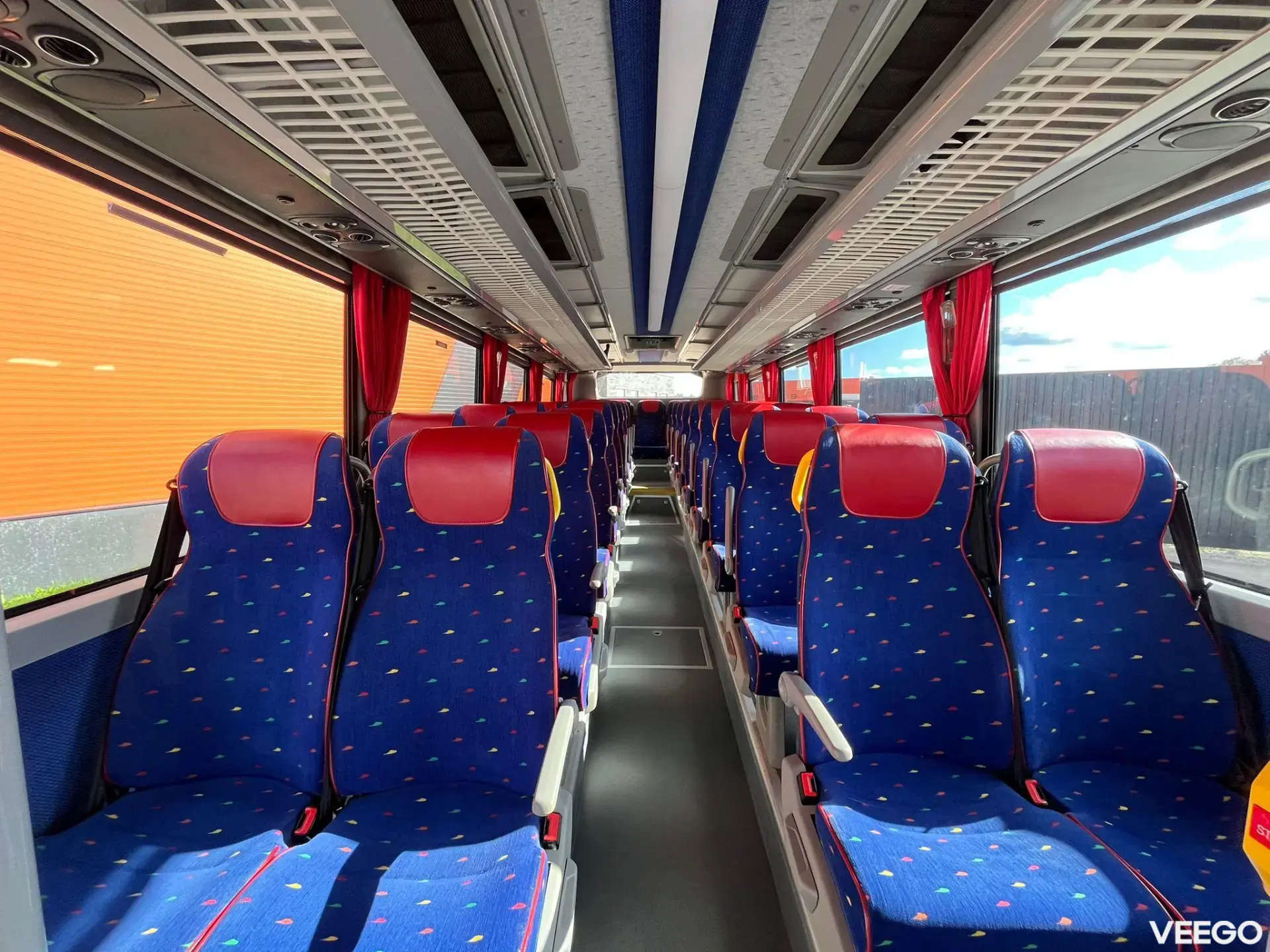 Volvo B8R 44 SEATS + 49 STANDING / AC / AUXILIARY HEATER  240kW