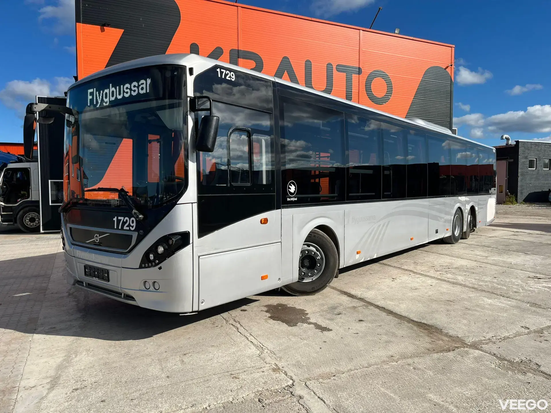 Volvo B8R 44 SEATS + 49 STANDING / AC / AUXILIARY HEATER  240kW