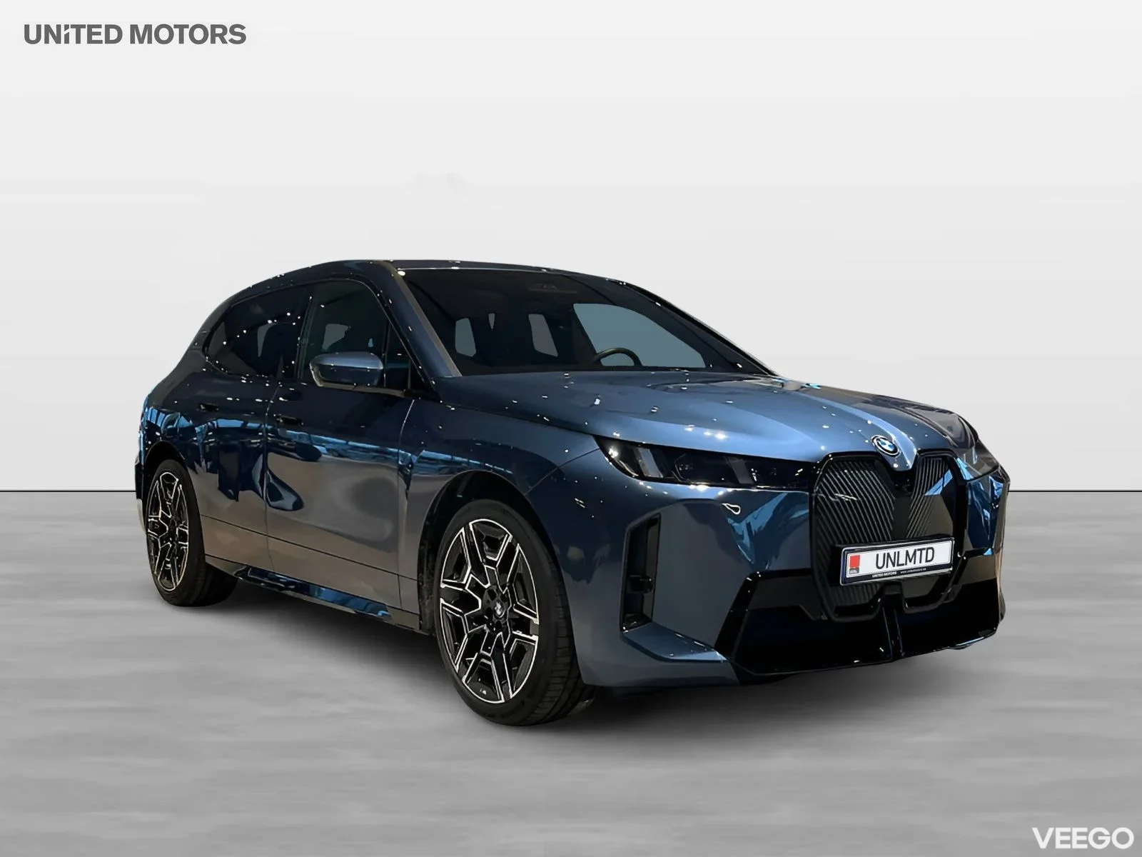 BMW iX xDrive60 Charged M Sport Pro H/K Drag 4,95% 400kW