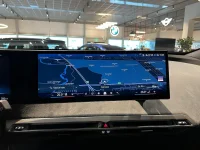 BMW iX xDrive60 Charged M Sport Pro H/K Drag 4,95% 400kW thumbnail