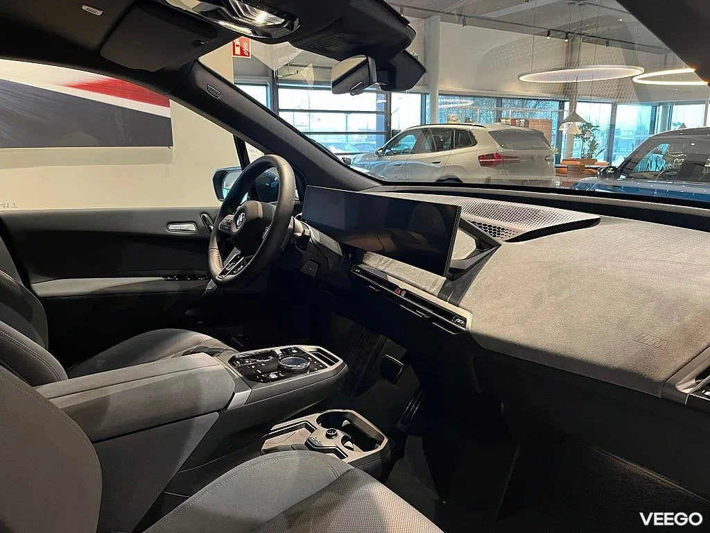 BMW iX xDrive60 Charged M Sport Pro H/K Drag 4,95% 400kW