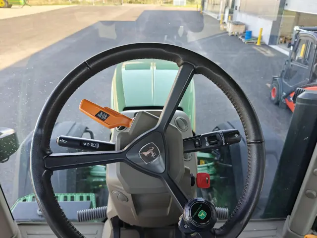 Image of John Deere 8RX 410 e23 308kW