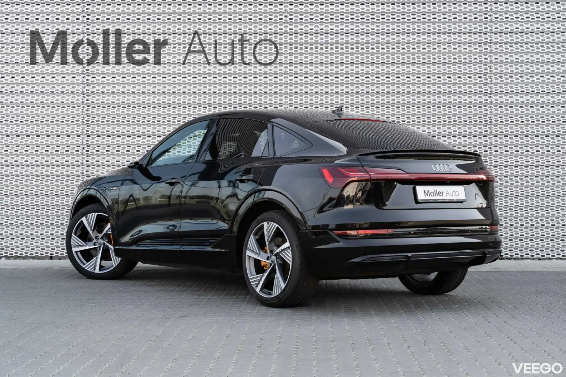 Audi e-tron 300kW