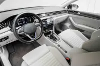 Volkswagen Passat 160kW thumbnail