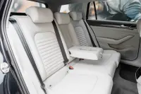 Volkswagen Passat 160kW thumbnail