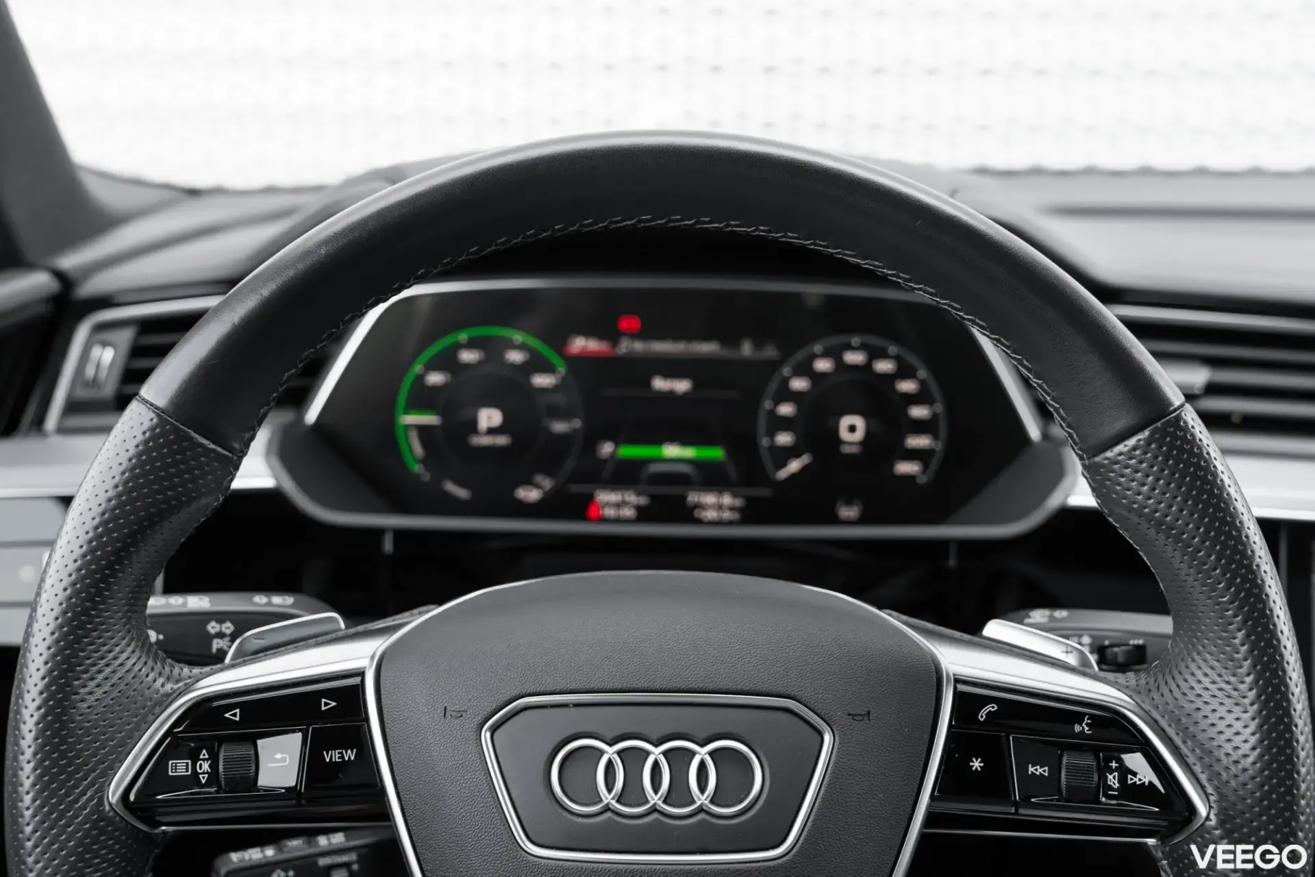 Audi e-tron 300kW
