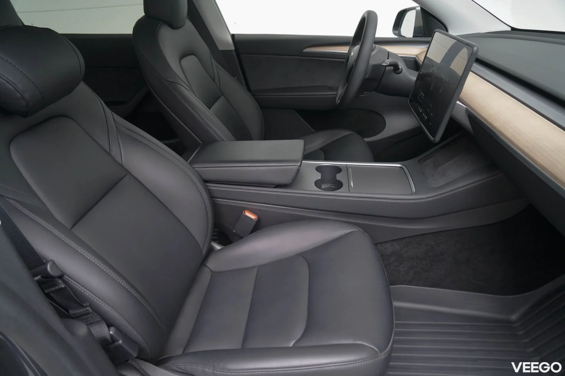 Tesla Model Y Long Range Dual Motor AWD 153kW