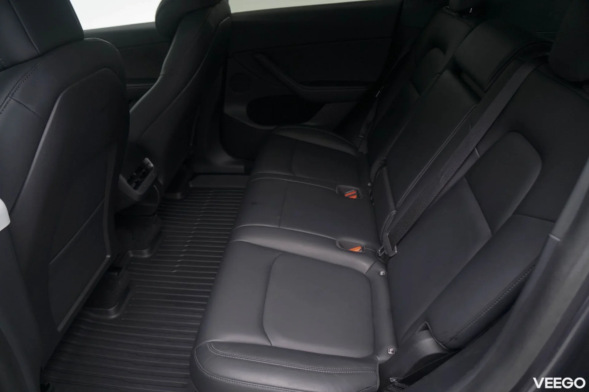 Tesla Model Y Long Range Dual Motor AWD 153kW
