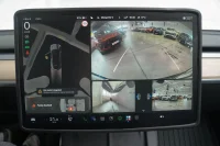 Tesla Model Y Long Range Dual Motor AWD 153kW thumbnail