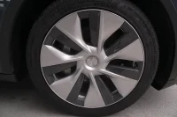 Tesla Model Y Long Range Dual Motor AWD 153kW thumbnail