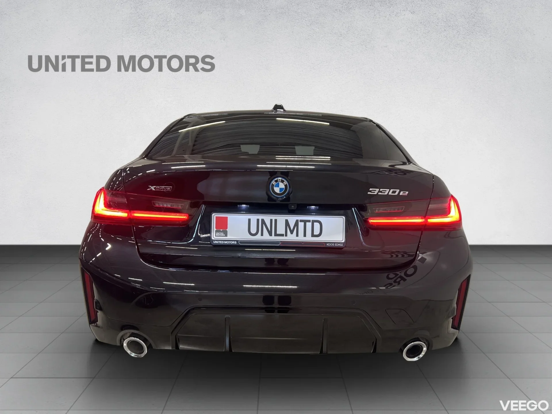 BMW 330 - 2 215kW