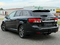 Toyota Avensis Touring Executive Facelift EU5 2 91kW thumbnail