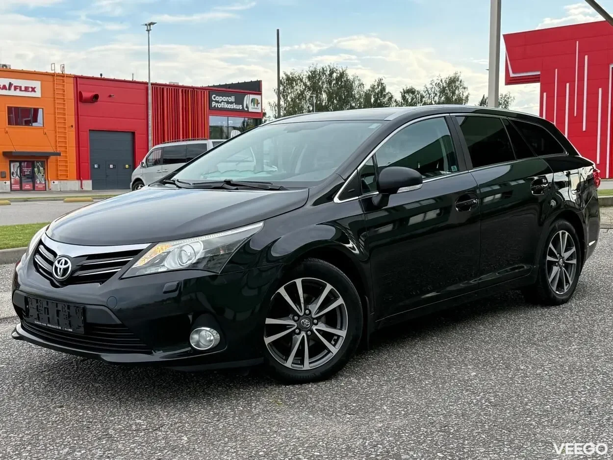 Toyota Avensis Touring Executive Facelift EU5 2 91kW