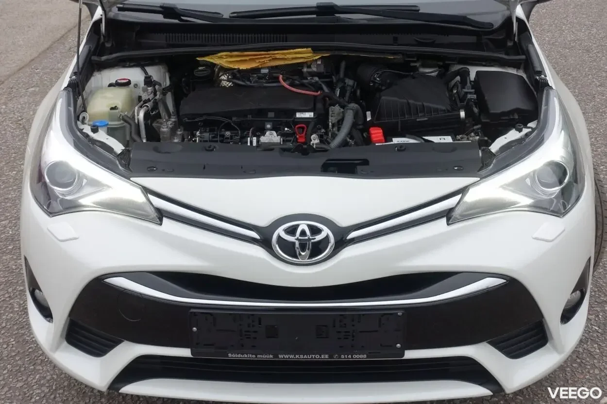 Toyota Avensis Touring Sports Executive EU6 2 105kW