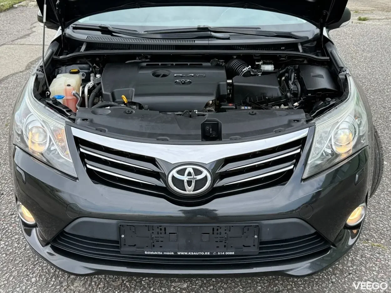 Toyota Avensis Touring Executive Facelift EU5 2 91kW