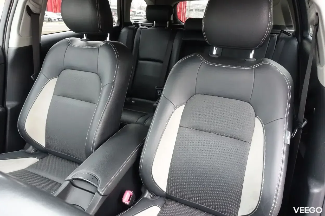 Toyota Avensis Touring Sports Executive EU6 2 105kW