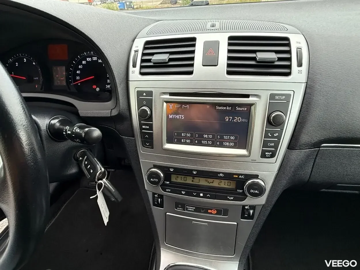 Toyota Avensis Touring Executive Facelift EU5 2 91kW