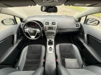Toyota Avensis Touring Executive Facelift EU5 2 91kW thumbnail