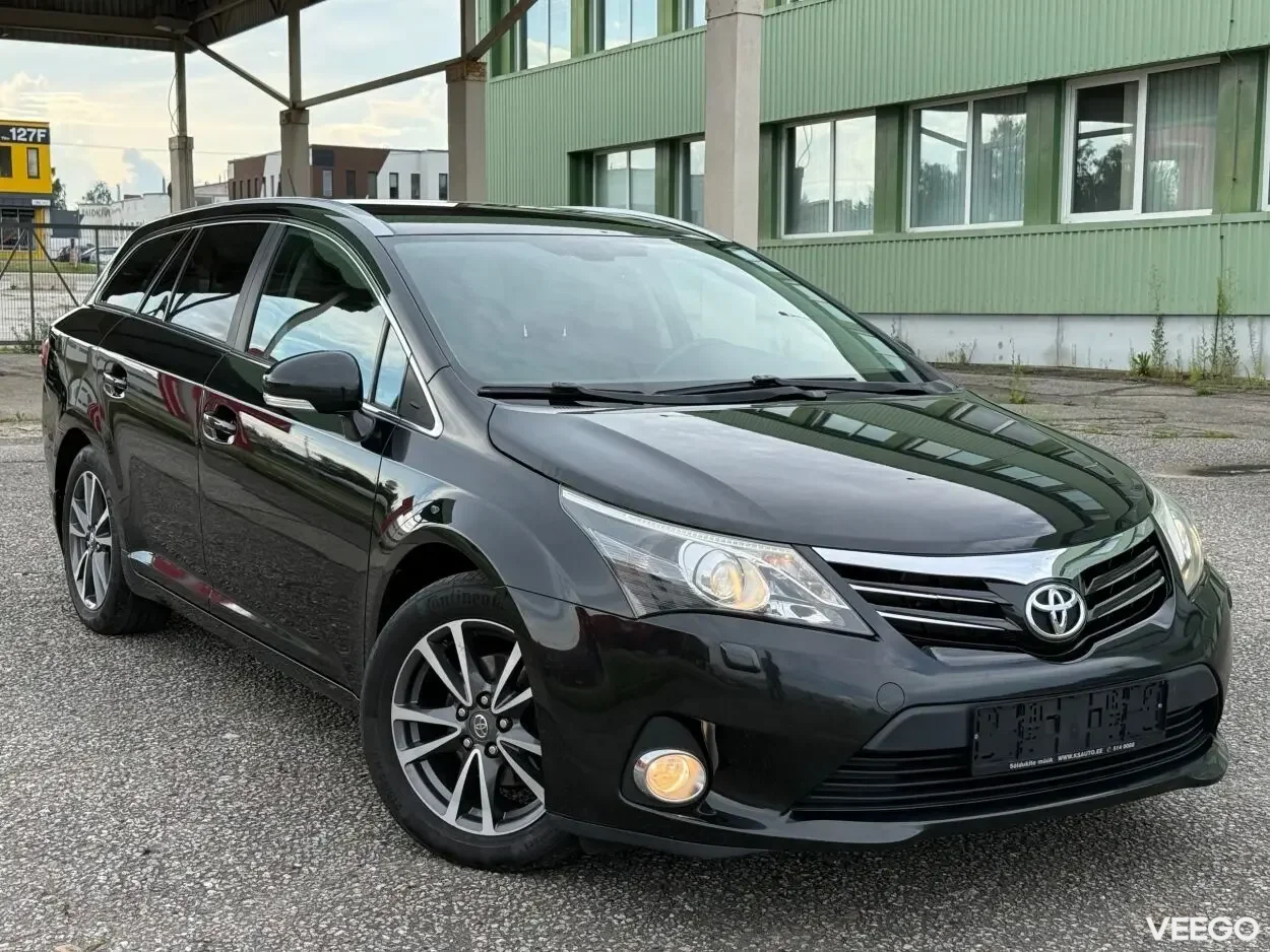 Toyota Avensis Touring Executive Facelift EU5 2 91kW