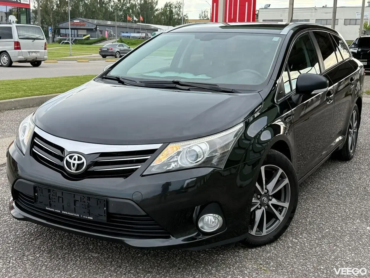Toyota Avensis Touring Executive Facelift EU5 2 91kW