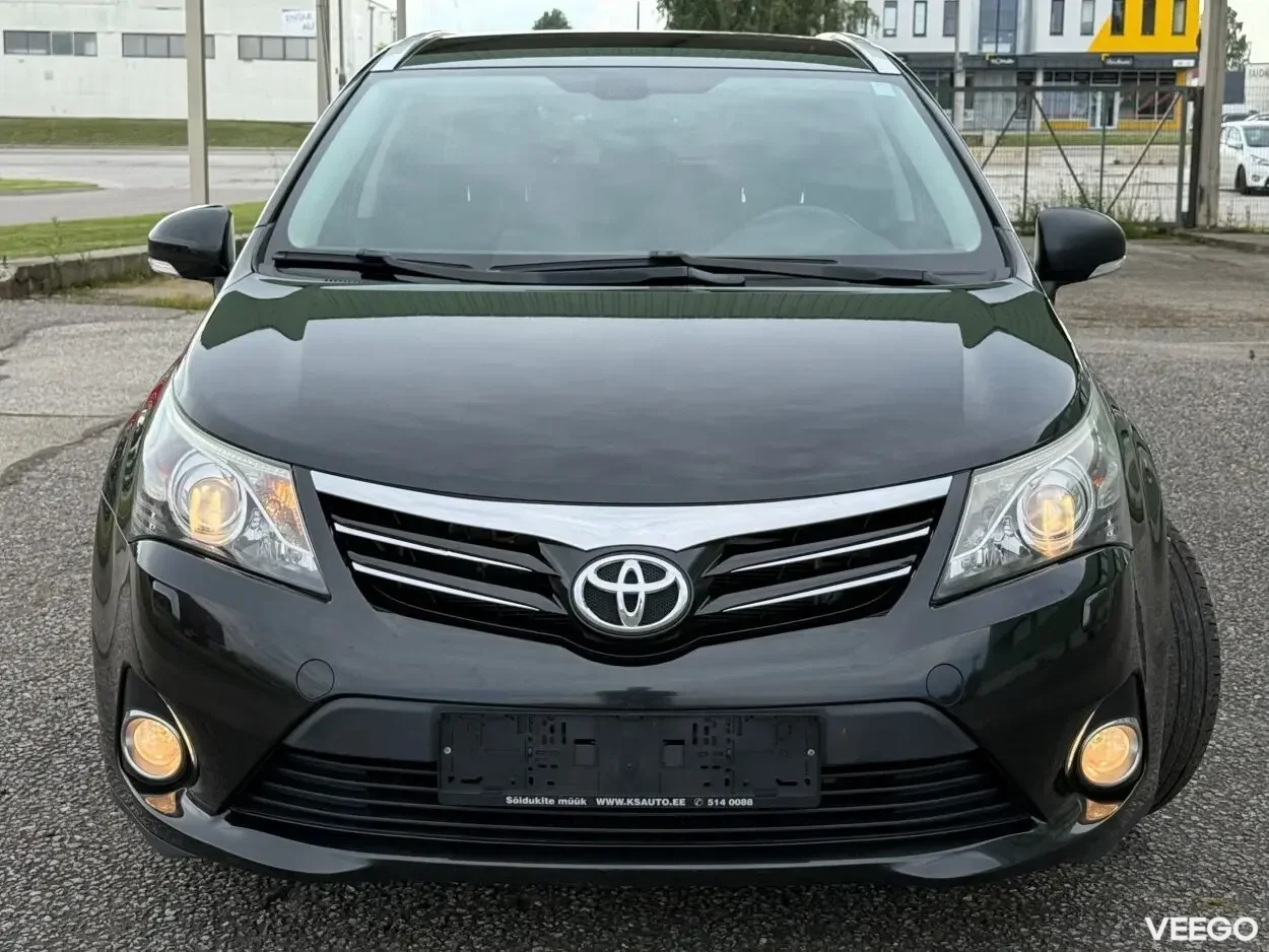 Toyota Avensis Touring Executive Facelift EU5 2 91kW