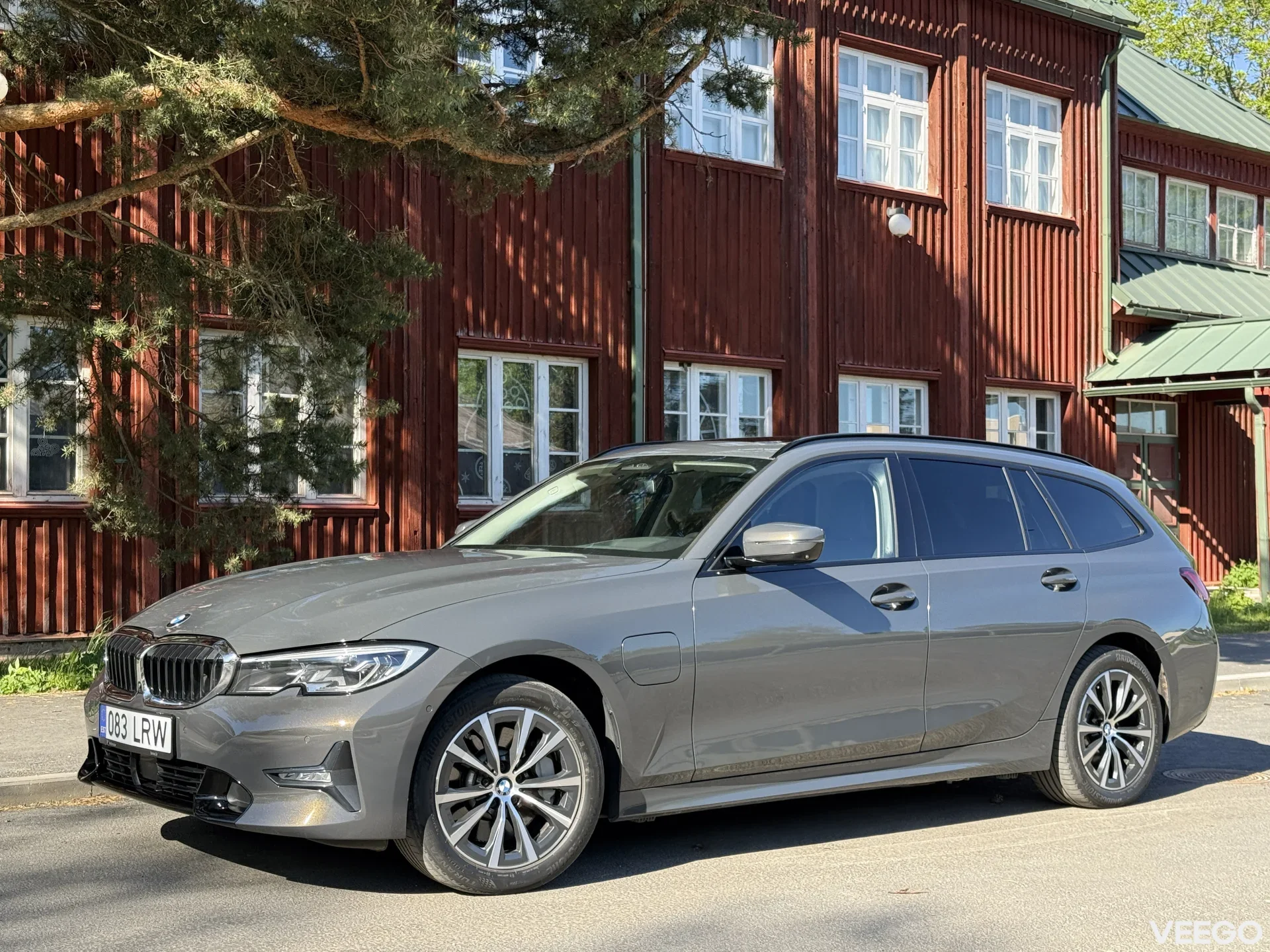 BMW 330 xDrive Plug-in Hybrid 2.0 135kW