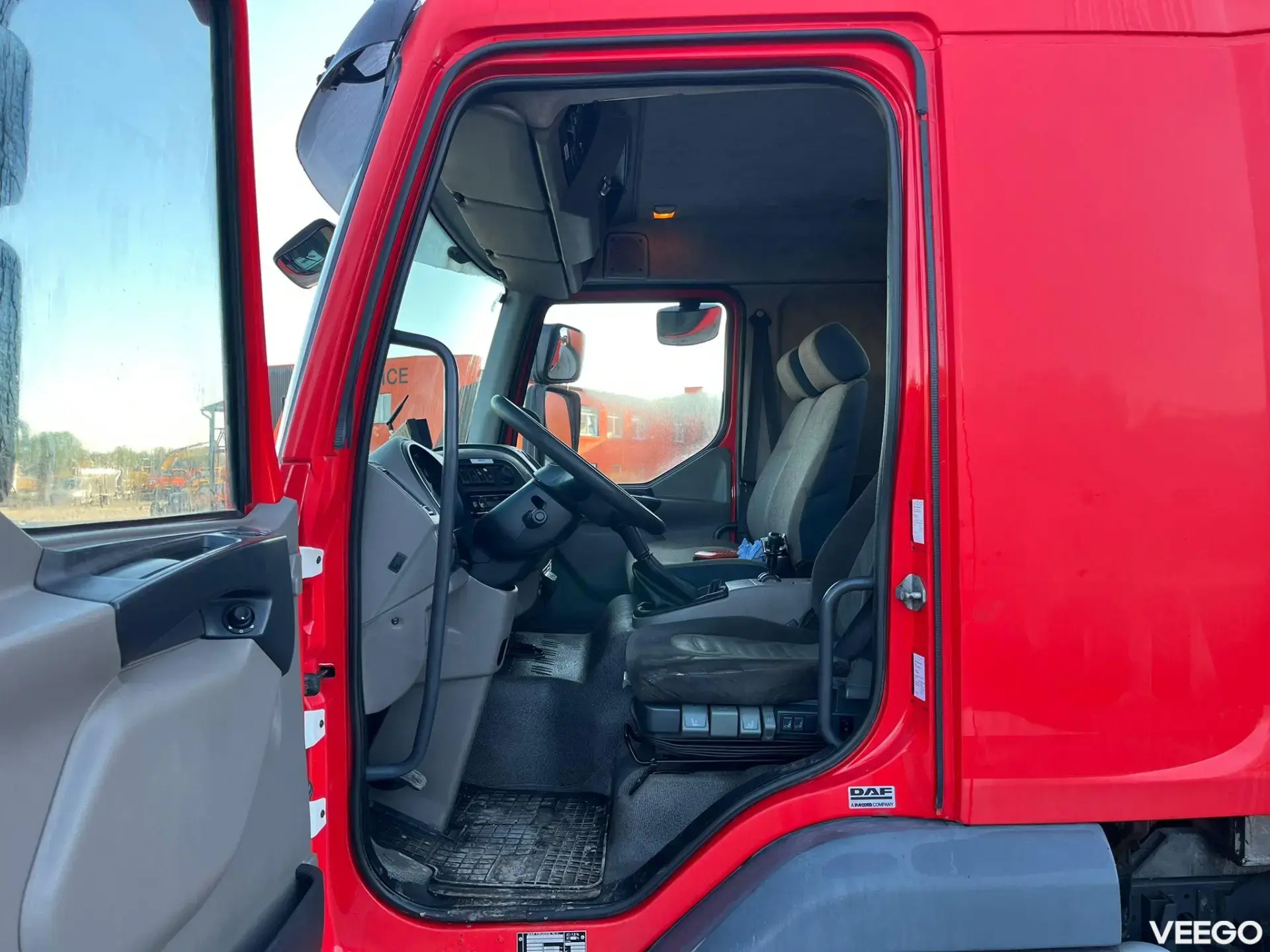 DAF LF250 Jige Simplex 5T / 2x WINCH / platform L=5498 mm 184kW
