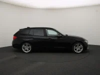 BMW 320 2 140kW thumbnail