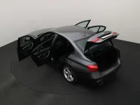 BMW 320 2 135kW thumbnail