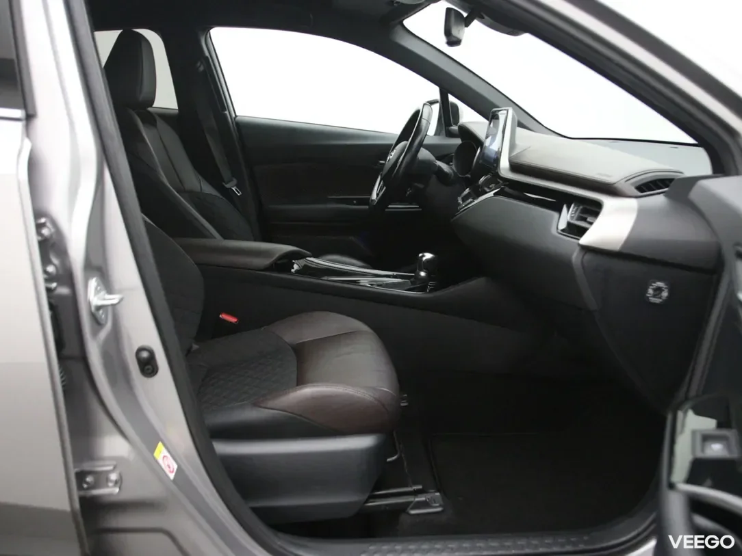Toyota C-HR 1.8 90kW