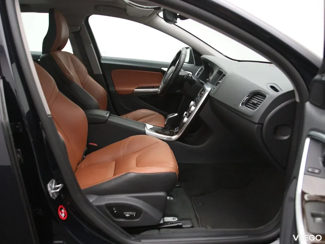 Volvo V60 2.4 162kW