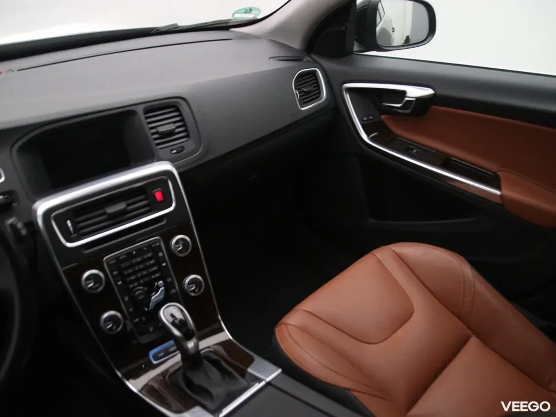 Volvo V60 2.4 162kW