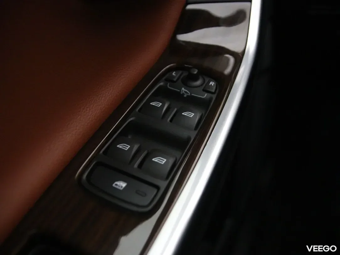 Volvo V60 2.4 162kW