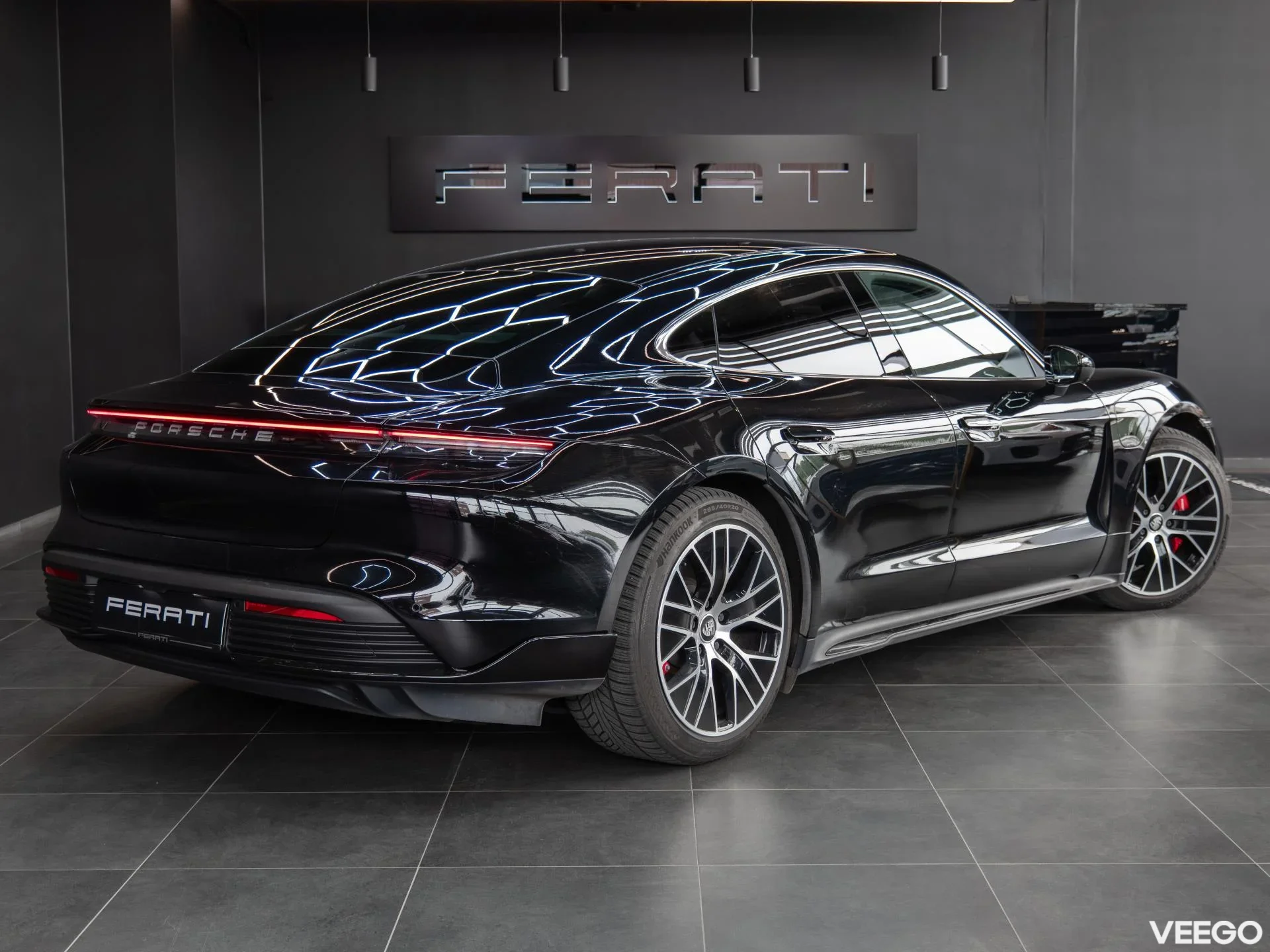 Porsche Taycan 420kW