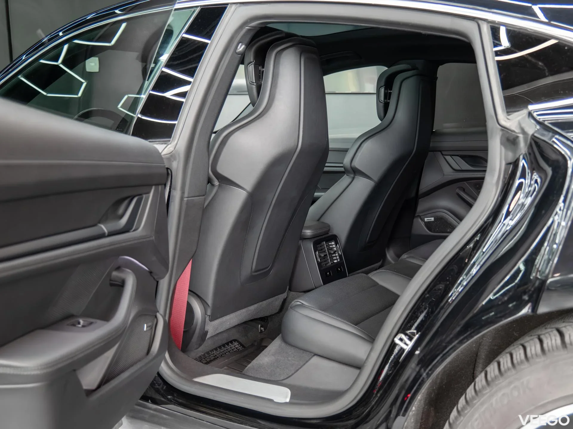 Porsche Taycan 420kW