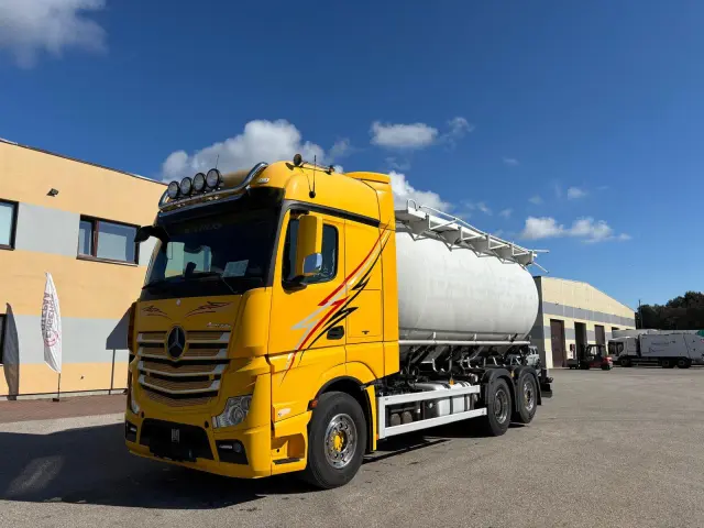Image of Mercedes-Benz Actros RETARDER + PTO + COMPRESSOR 375kW