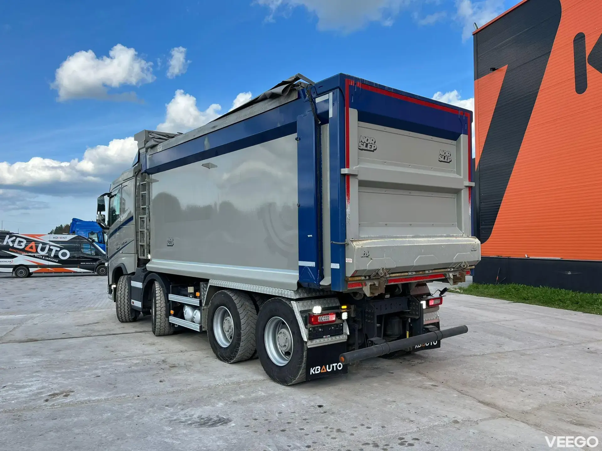 Volvo FH 540 8x4 HYDRAULIC TENT / RETARDER / TANDEM AXLE LIFT  405kW