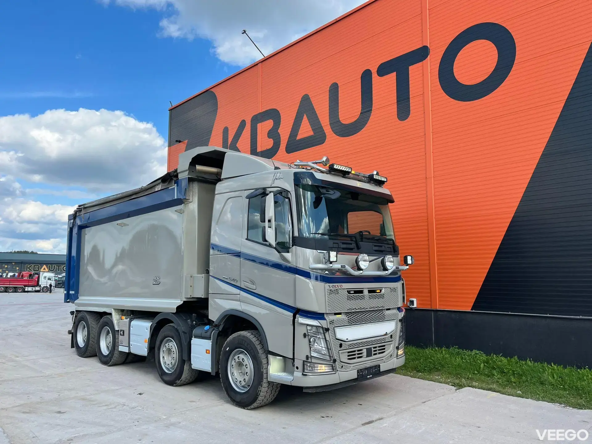 Volvo FH 540 8x4 HYDRAULIC TENT / RETARDER / TANDEM AXLE LIFT  405kW
