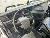 Volvo FH 540 8x4 RETARDER / TANDEM AXLE LIFT / BOX L=5501 mm 405kW thumbnail