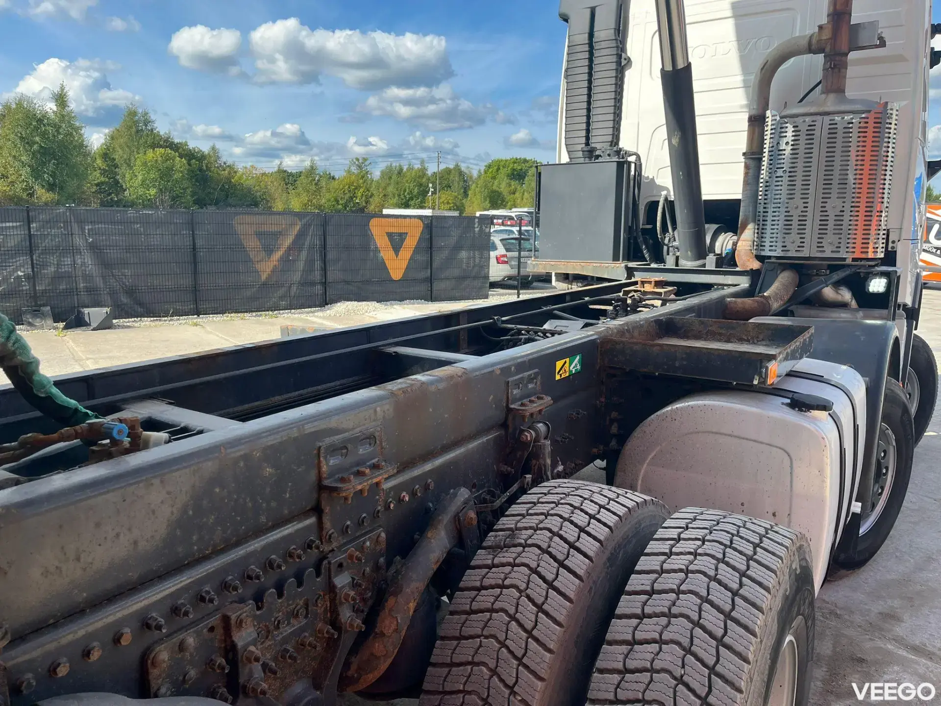 Volvo FH 540 8x4 RETARDER / TANDEM AXLE LIFT / BOX L=5501 mm 405kW